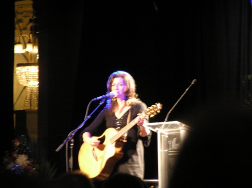 Amy Grant unplugged.
