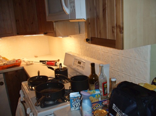 Pay no attention to the complete mess on the counter and stove.  Look at that beautiful backsplash!
