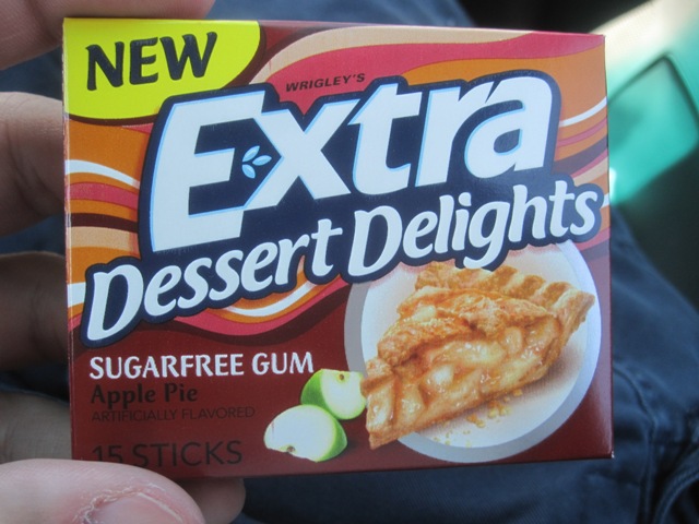  I noticed a new kind of Extra Dessert Delights gum: Apple Pie.