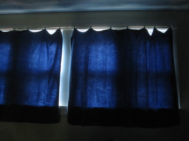 Are blanket curtains called blurtains?