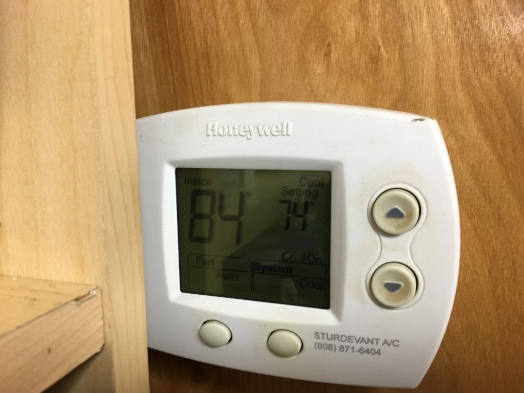  The big number is the thermometer. The small number is the thermostat. 